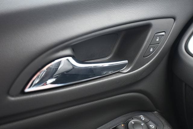 Used 2018 Chevrolet Equinox Premier AWD/4WD image 42