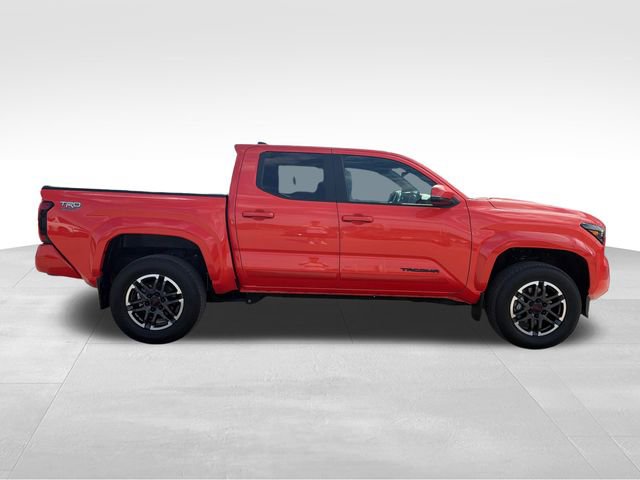 Used 2024 Toyota Tacoma TRD Sport w/ TRD Sport Upgrade Package AWD/4WD image 5