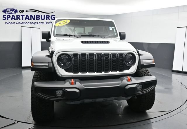 Used 2024 Jeep Gladiator Mojave w/ Technology Group AWD/4WD image 2