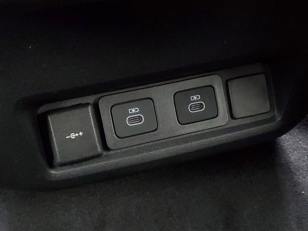 New 2025 Land Rover Discovery Dynamic SE image 36