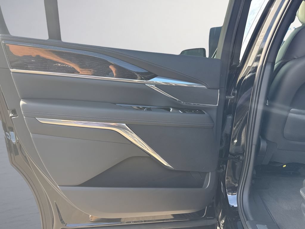 Used 2025 Cadillac Escalade IQ Luxury 1 AWD/4WD image 28