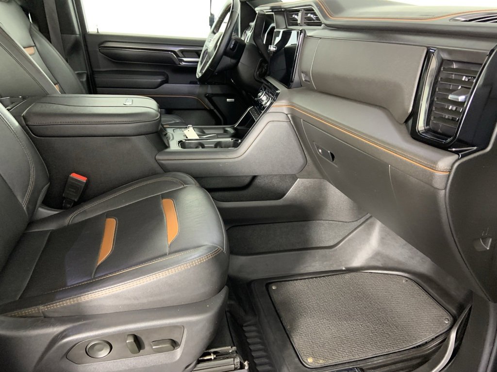 Used 2024 GMC Sierra 2500 AT4 w/ AT4 Premium Plus Package image 17
