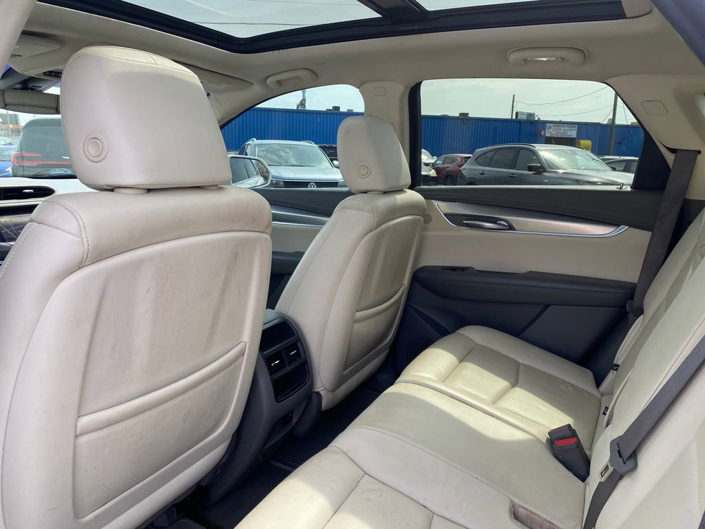 Used 2019 Cadillac XT5 Luxury FWD image 16