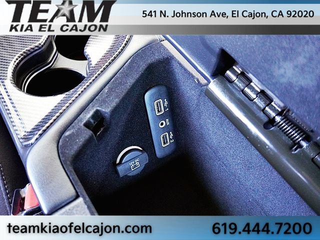 Used 2022 Dodge Challenger R/T RWD image 32