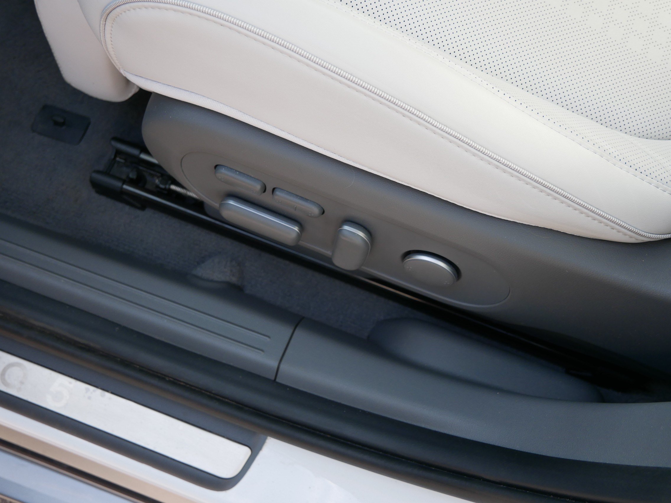 Certified 2024 Hyundai Ioniq 5 Limited AWD/4WD image 20