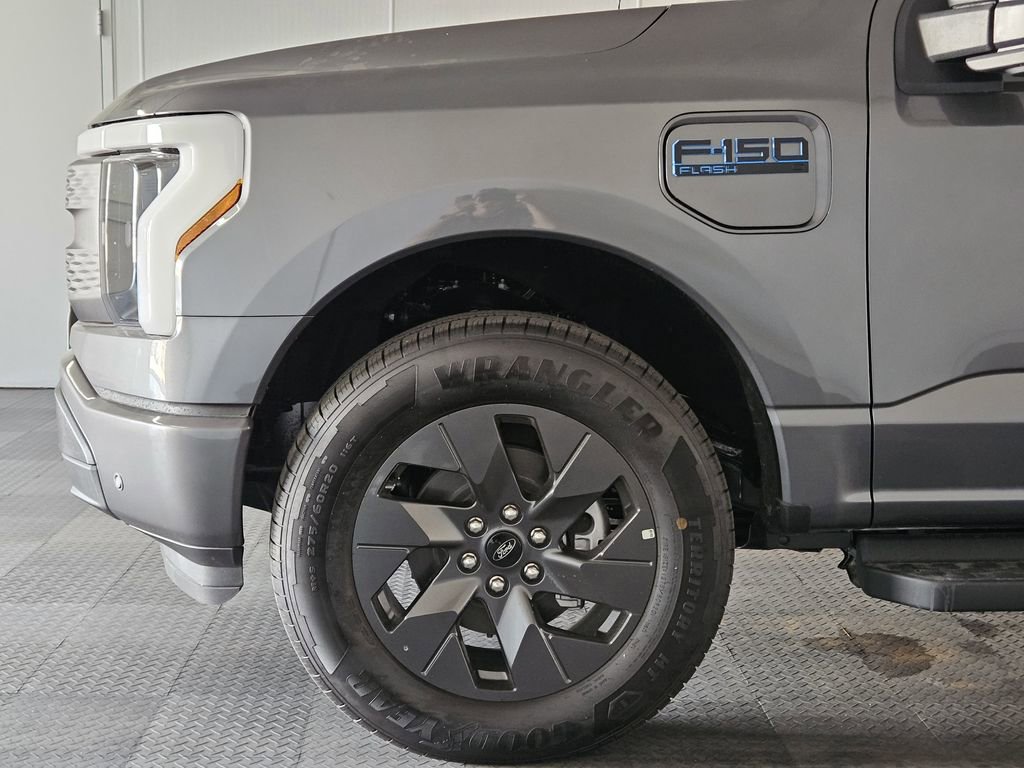 New 2025 Ford F150 Lightning Flash image 7