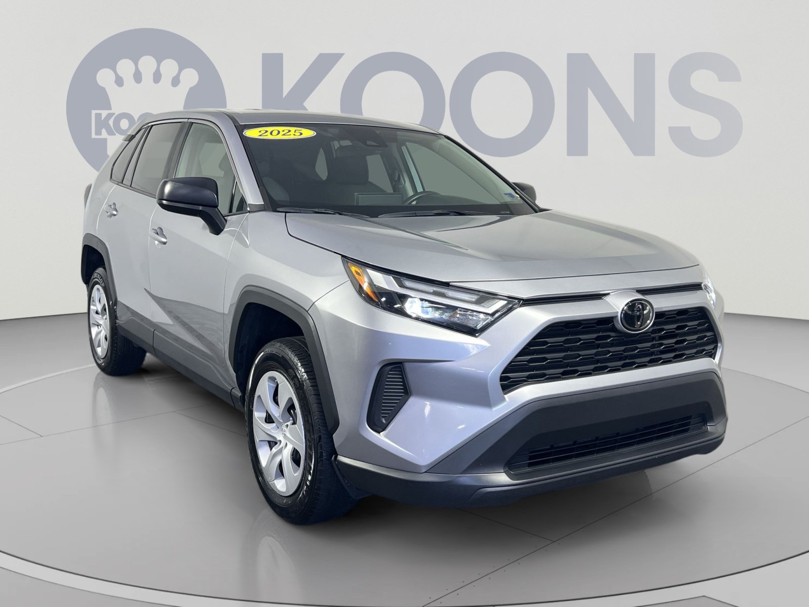 Used 2025 Toyota RAV4 LE FWD image 10