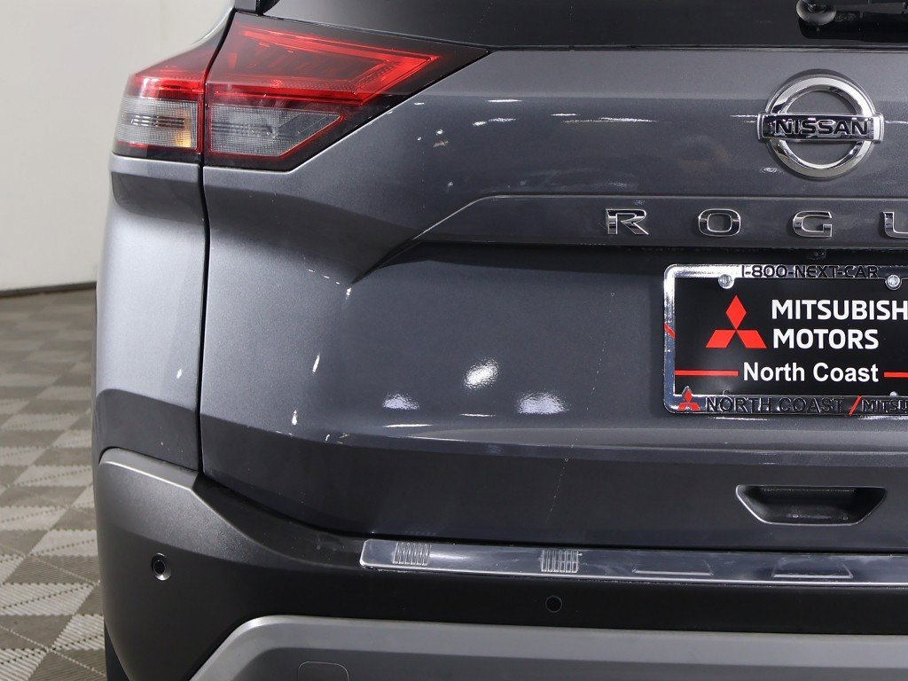 Used 2021 Nissan Rogue SV w/ Premium Package image 15