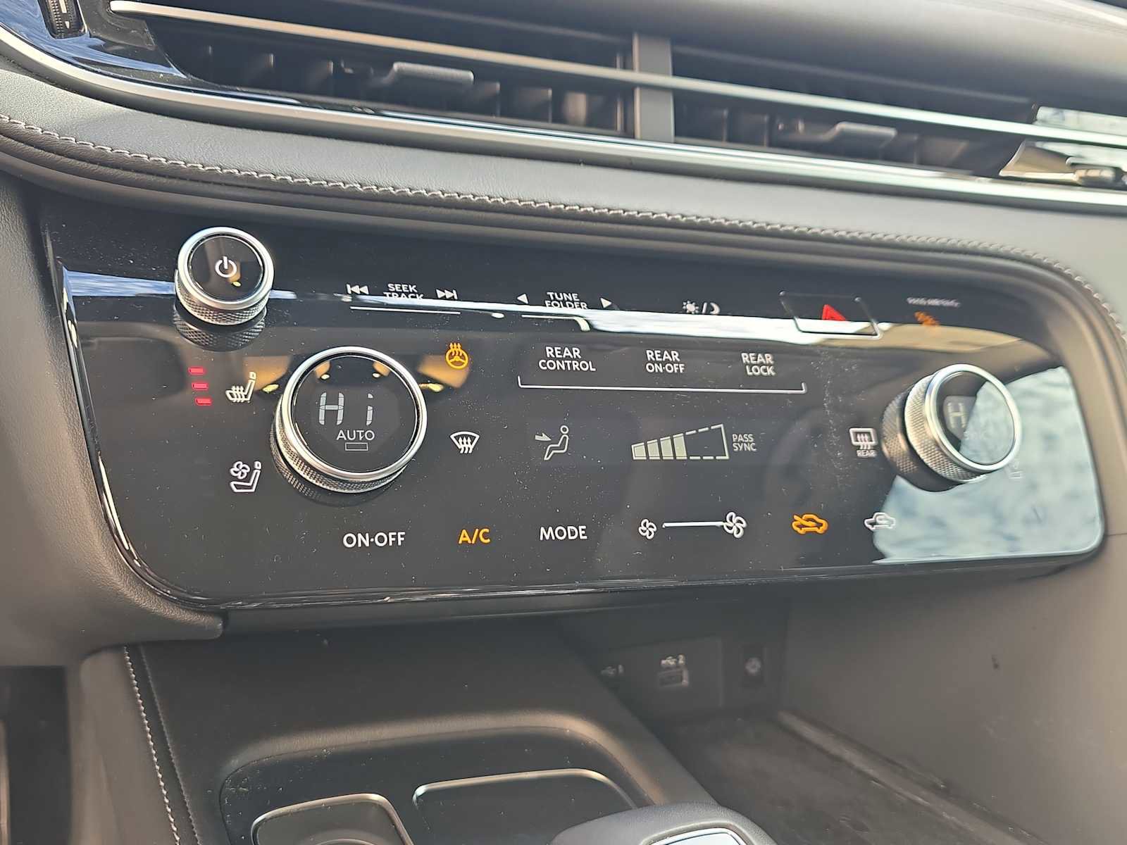 Certified 2024 INFINITI QX60 Luxe image 22