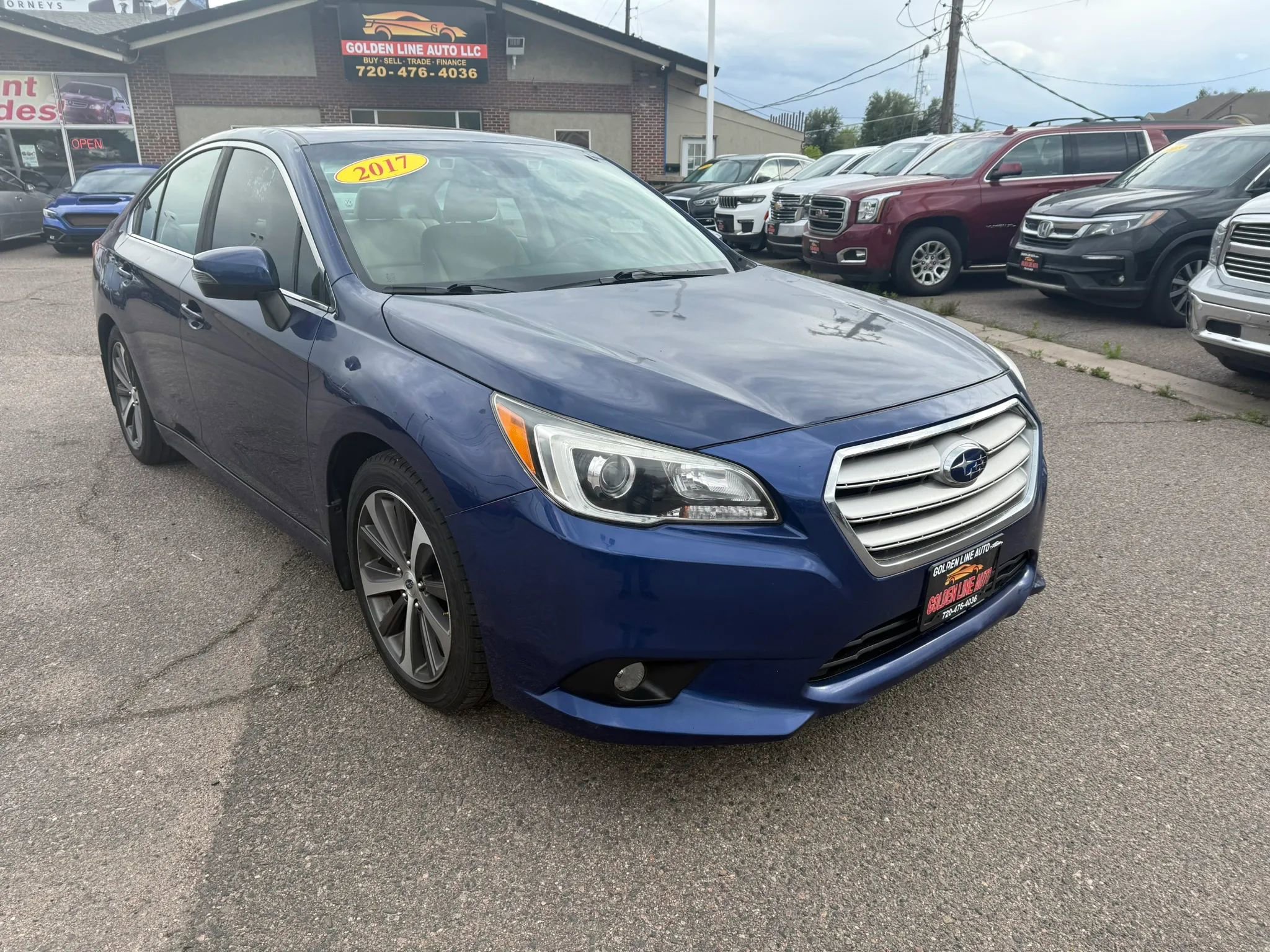 Used 2017 Subaru Legacy 2.5i Limited AWD/4WD image 2