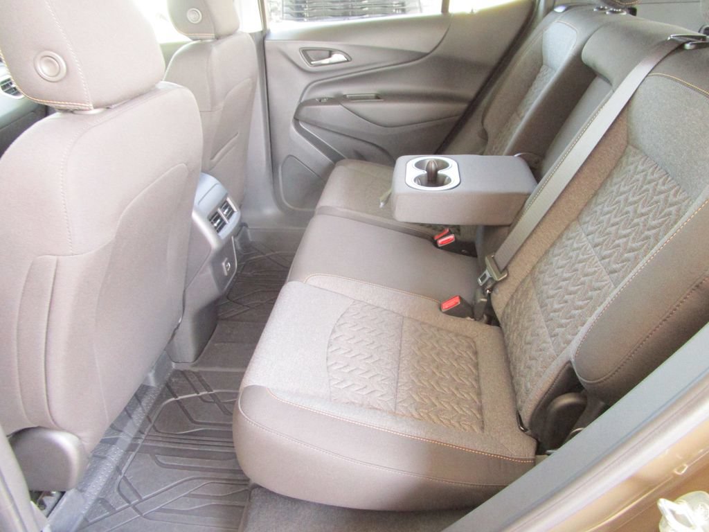 Used 2023 Chevrolet Equinox LT FWD image 22