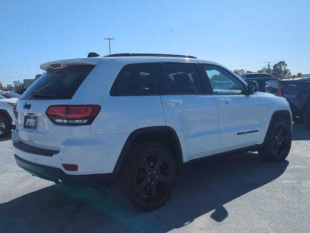 Used 2019 Jeep Grand Cherokee Laredo image 5