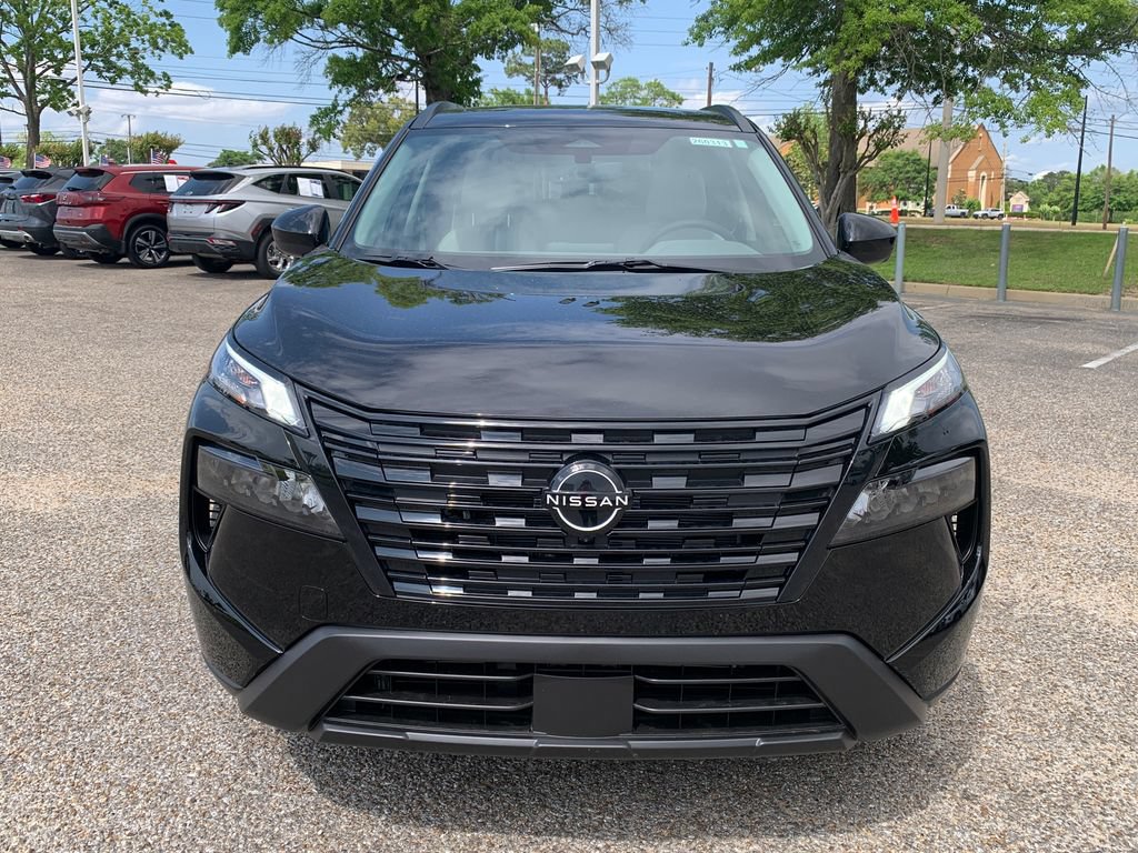 New 2026 Nissan Rogue Dark Armor FWD image 3
