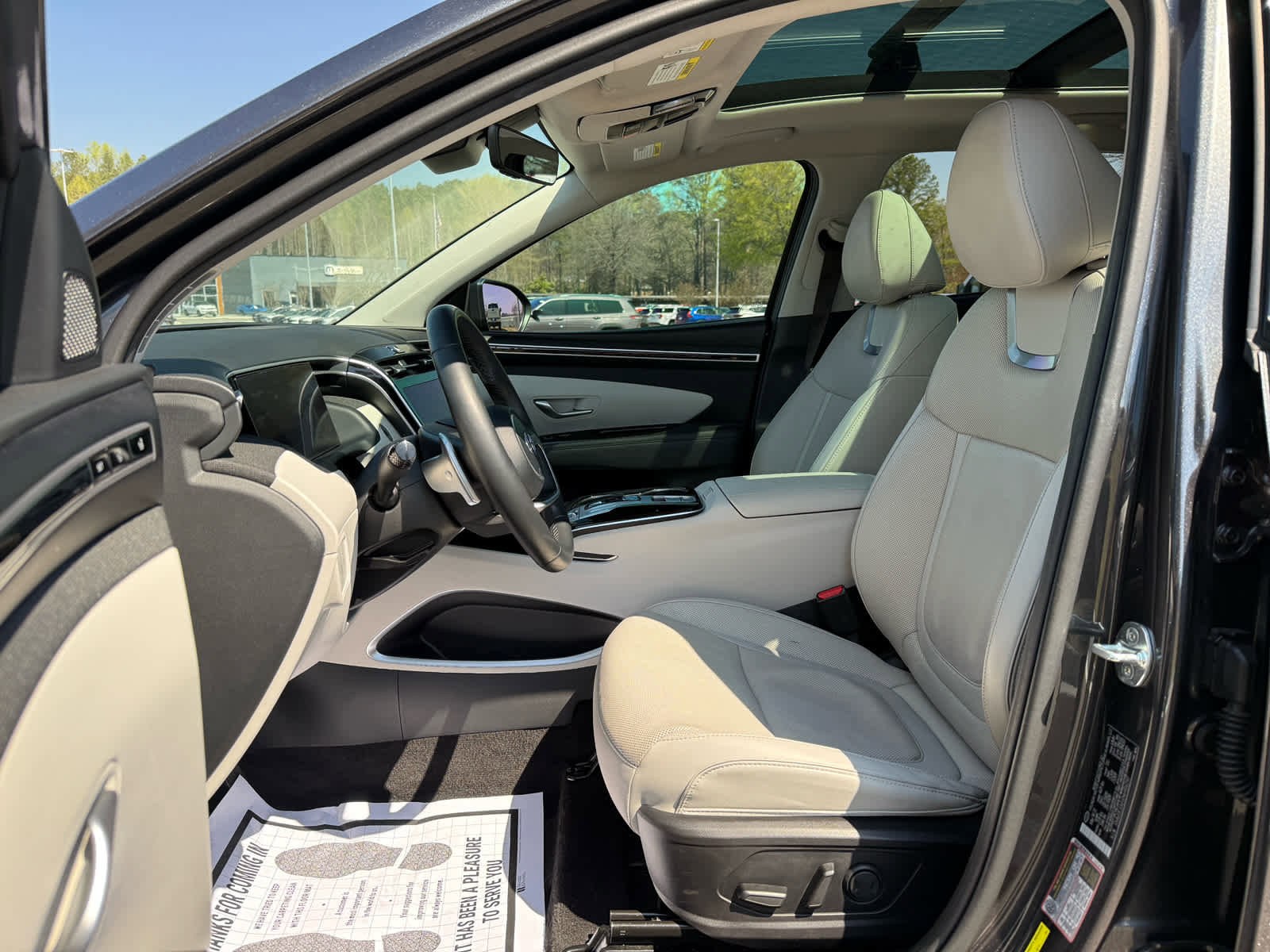 Used 2022 Hyundai Tucson Limited w/ Cargo Package image 12