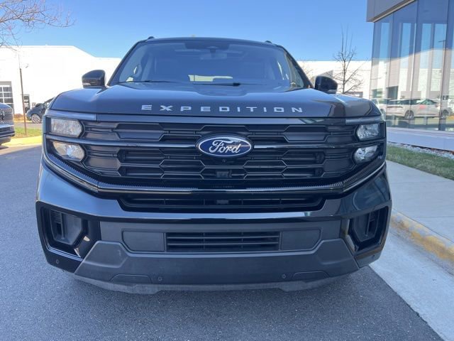 Used 2025 Ford Expedition Max Active image 2