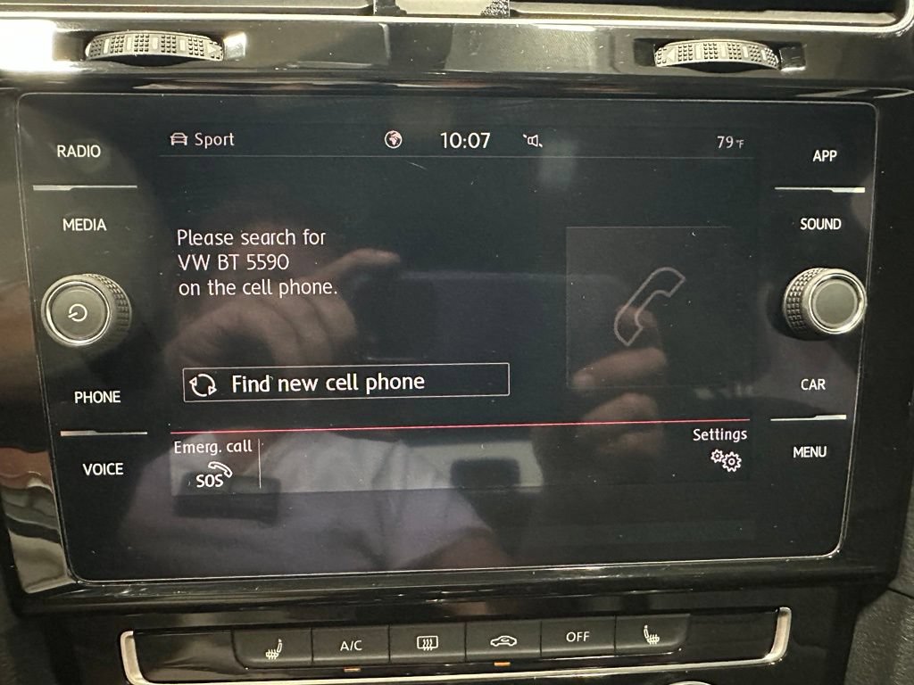 Used 2020 Volkswagen GTI SE FWD image 28