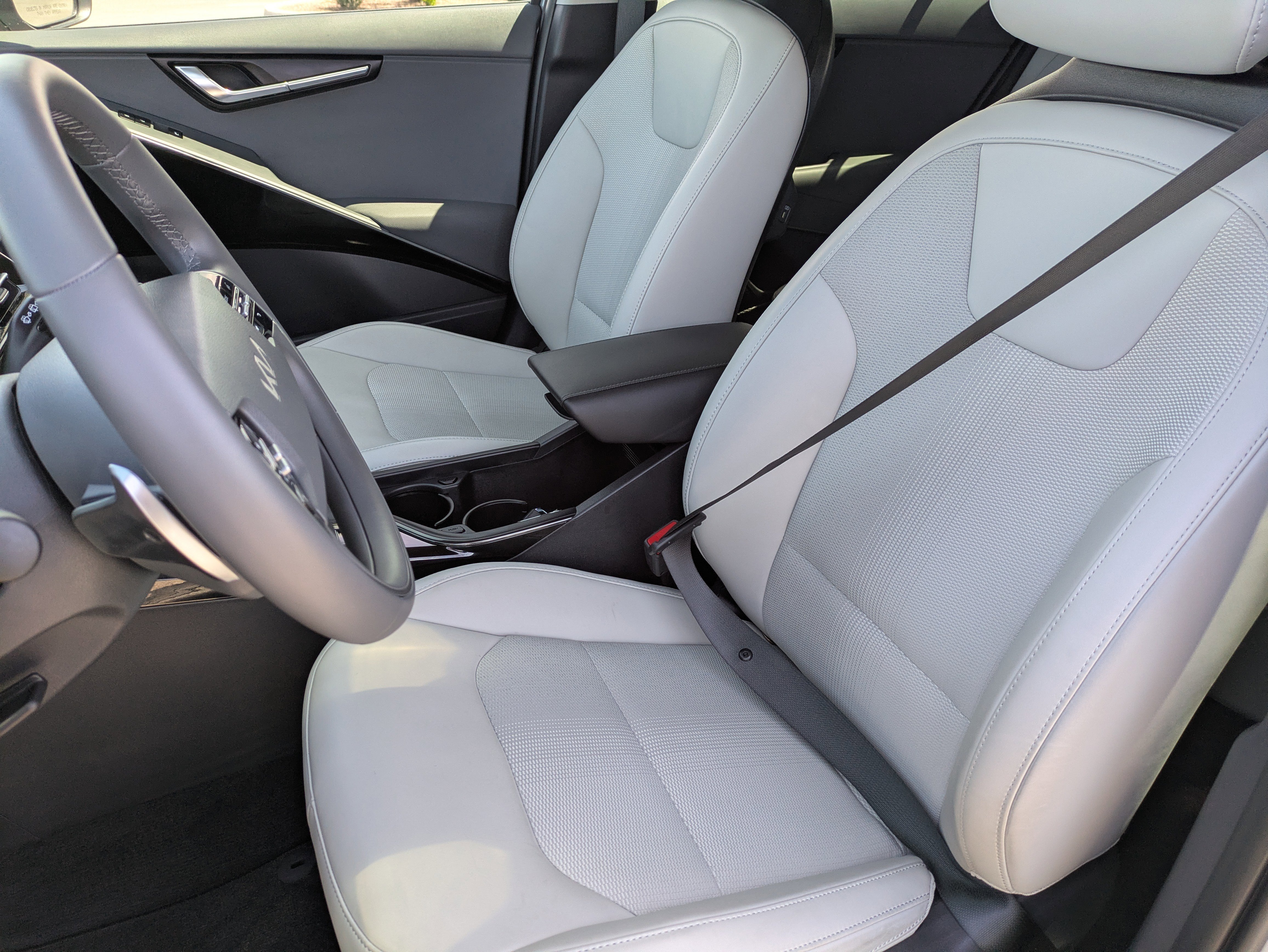 Certified 2025 Kia Niro EX FWD image 26