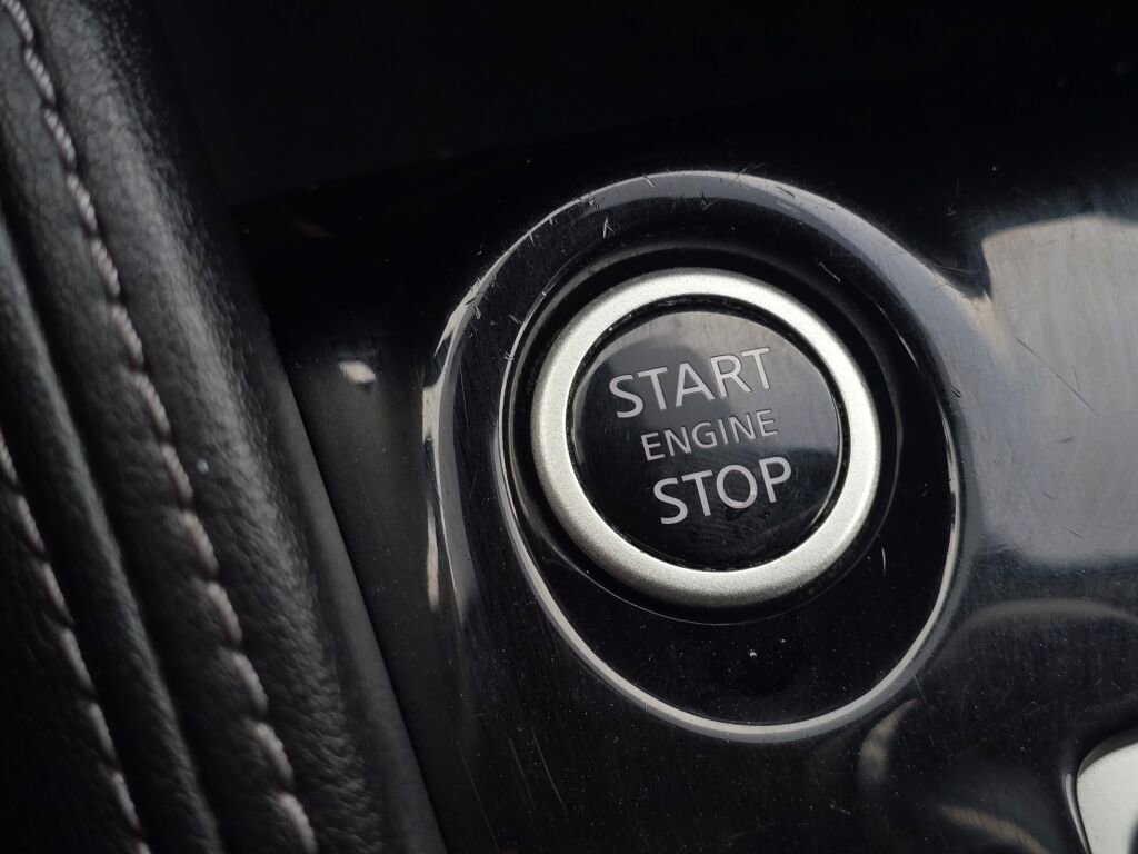 Used 2020 Nissan Kicks SV image 25