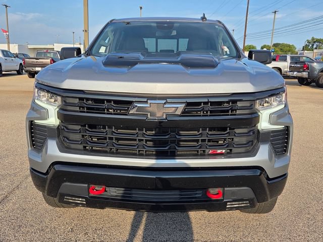 Used 2025 Chevrolet Silverado 1500 LT Trail Boss w/ Convenience Package II AWD/4WD image 2