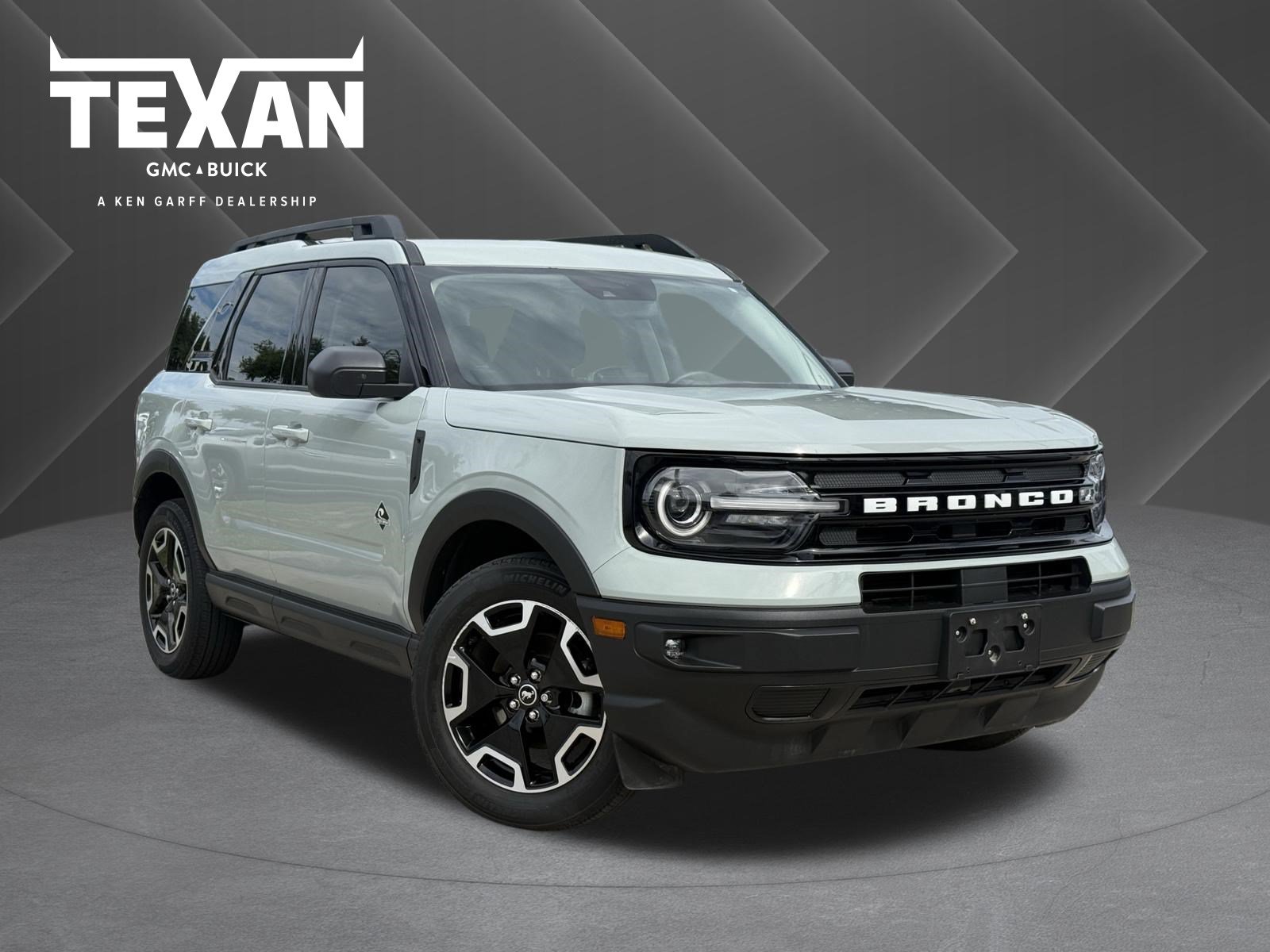 Used 2023 Ford Bronco Sport Outer Banks w/ Tech Package AWD/4WD image 1