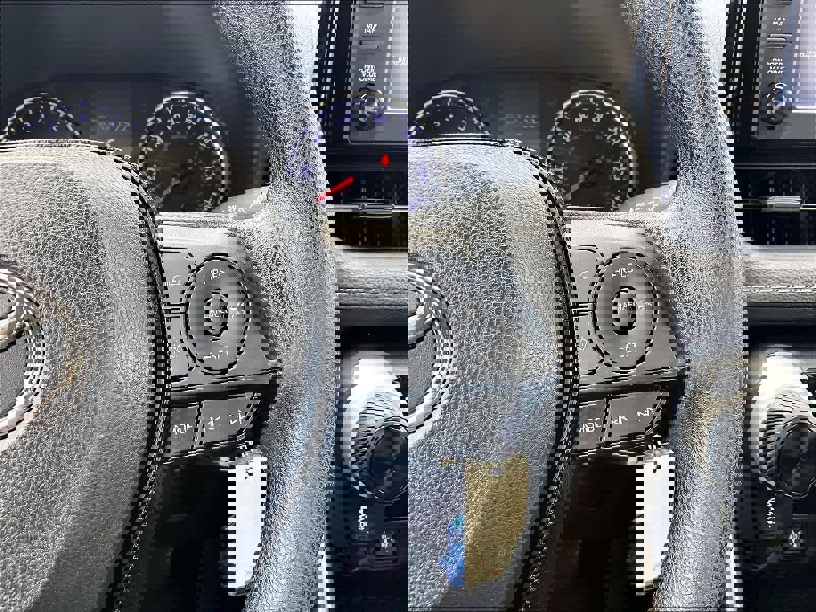 Used 2019 Toyota RAV4 LE image 24