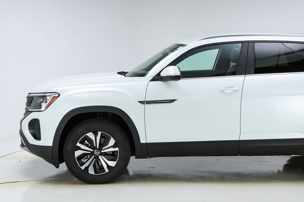 New 2026 Volkswagen Atlas Cross Sport SE image 3