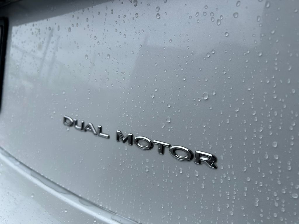 Used 2022 Tesla Model 3 Long Range AWD/4WD image 32