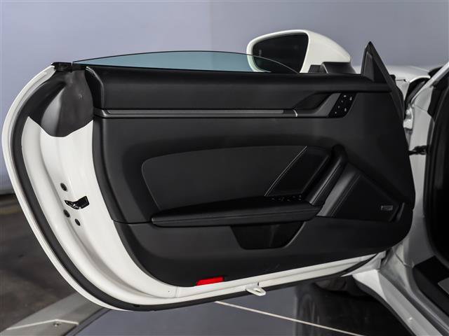 Certified 2025 Porsche 911 Carrera RWD image 21