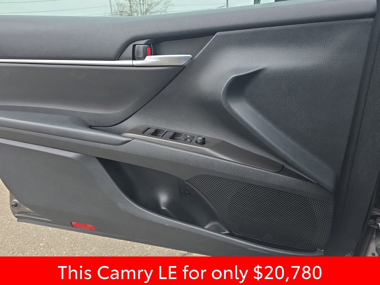 Used 2024 Toyota Camry LE image 32