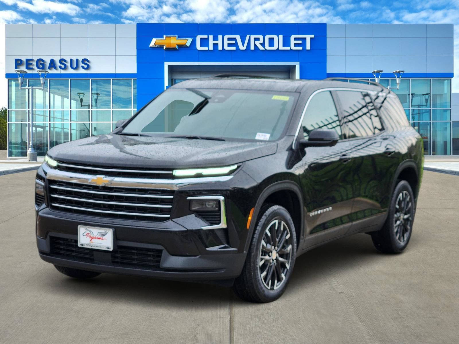 New 2026 Chevrolet Traverse LT w/ Sun and Wheel Package FWD image 2