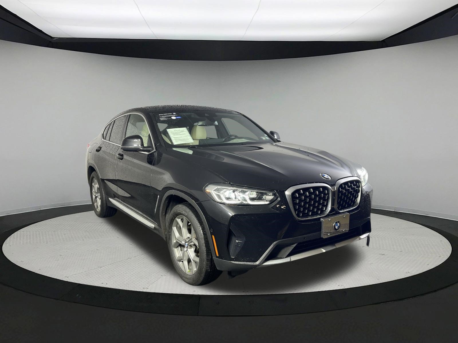 Certified 2023 BMW X4 xDrive30i w/ Premium Package AWD/4WD image 3