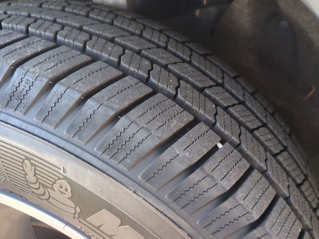 Used 2018 Jeep Grand Cherokee Limited w/ Trailer Tow Group IV image 11