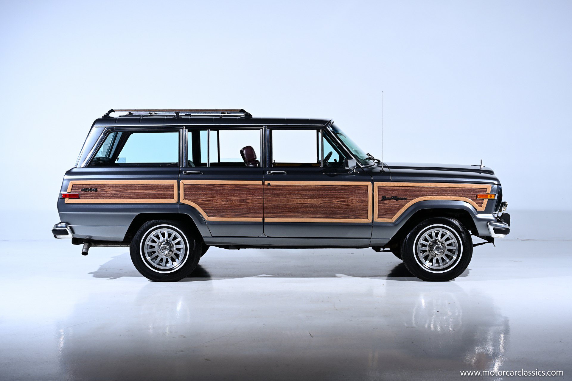 Used 1991 Jeep Grand Wagoneer AWD/4WD image 9