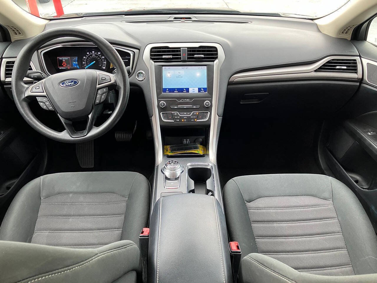 Used 2020 Ford Fusion SE AWD/4WD image 8