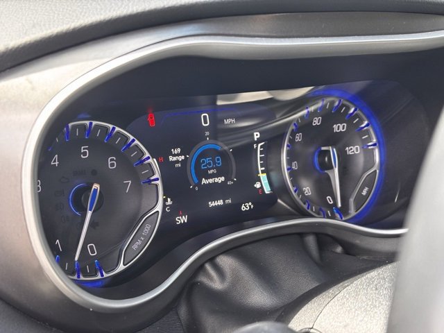 Used 2024 Chrysler Pacifica Touring-L image 8