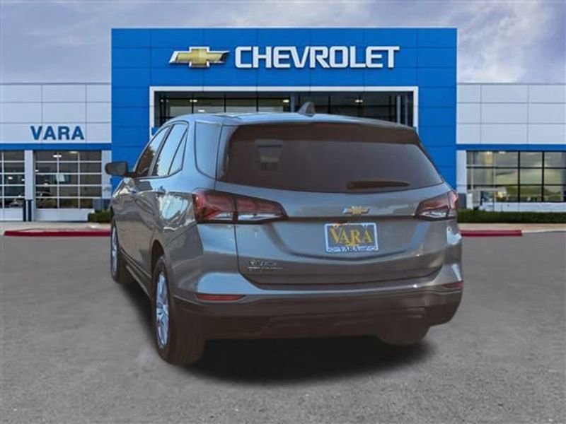 Certified 2024 Chevrolet Equinox LS w/ LS Convenience Package image 3