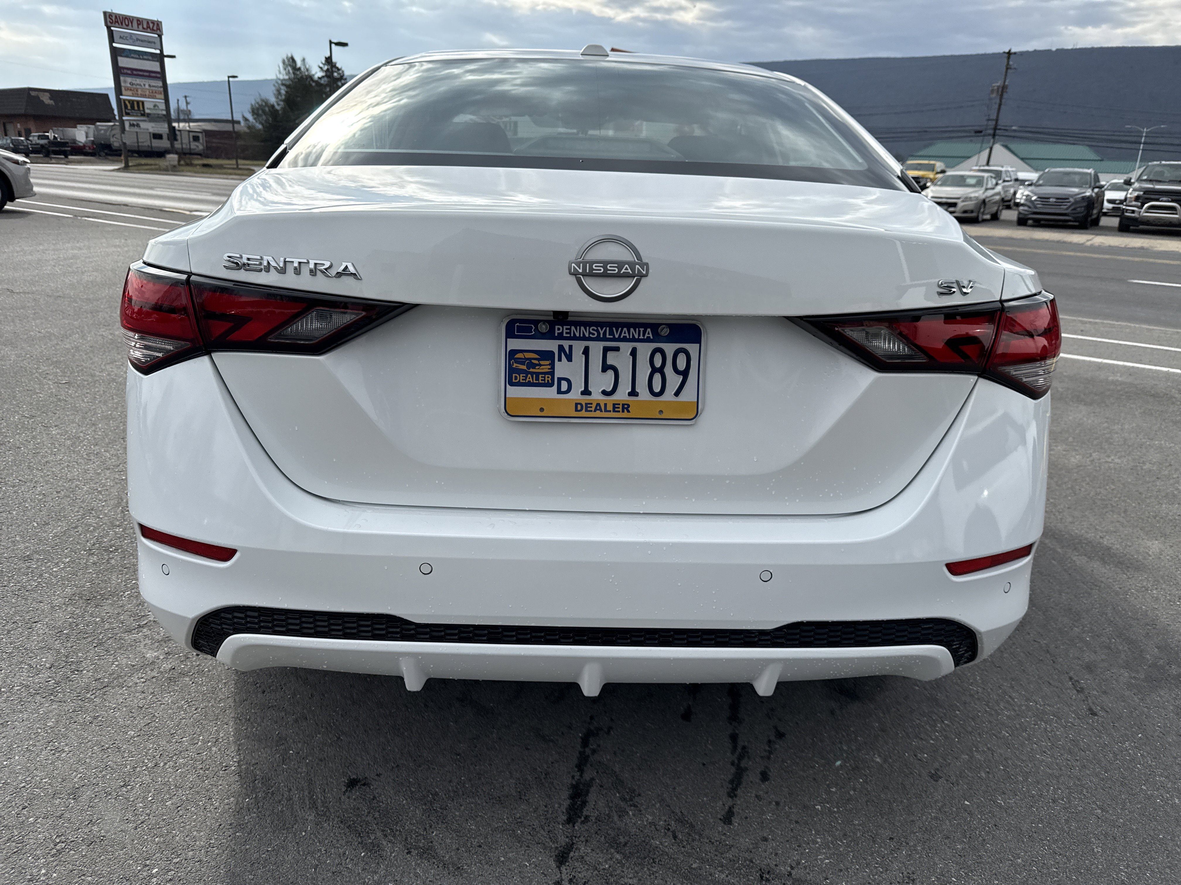 Used 2024 Nissan Sentra SV FWD image 4