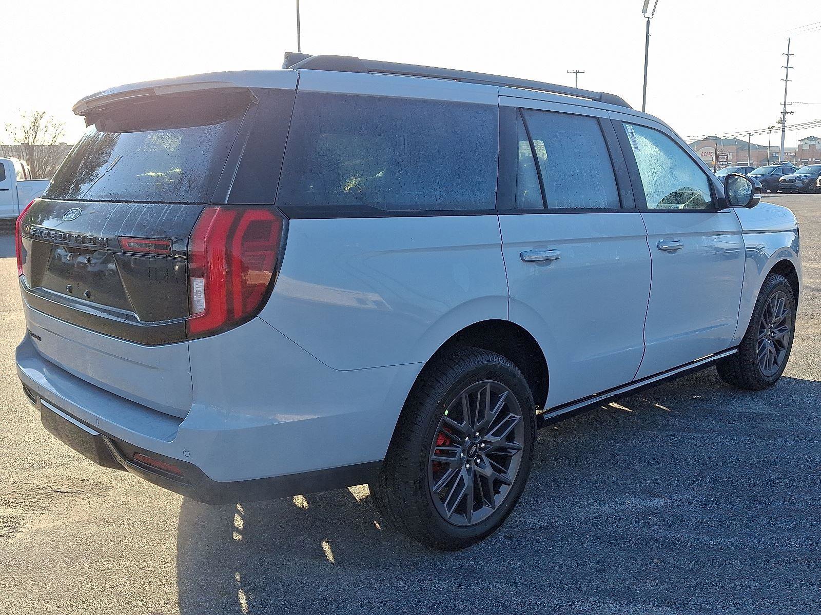 New 2025 Ford Expedition Platinum w/ Stealth Performance Package image 3