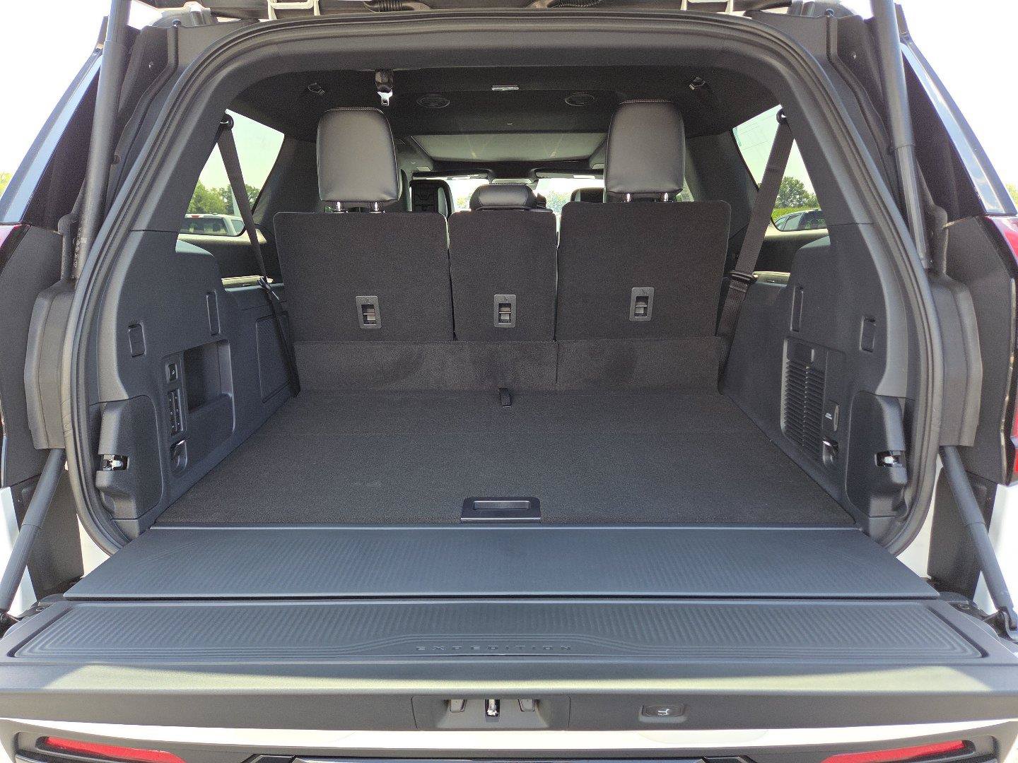 New 2027 Ford Expedition Max Platinum w/ Stealth Performance Package AWD/4WD image 24