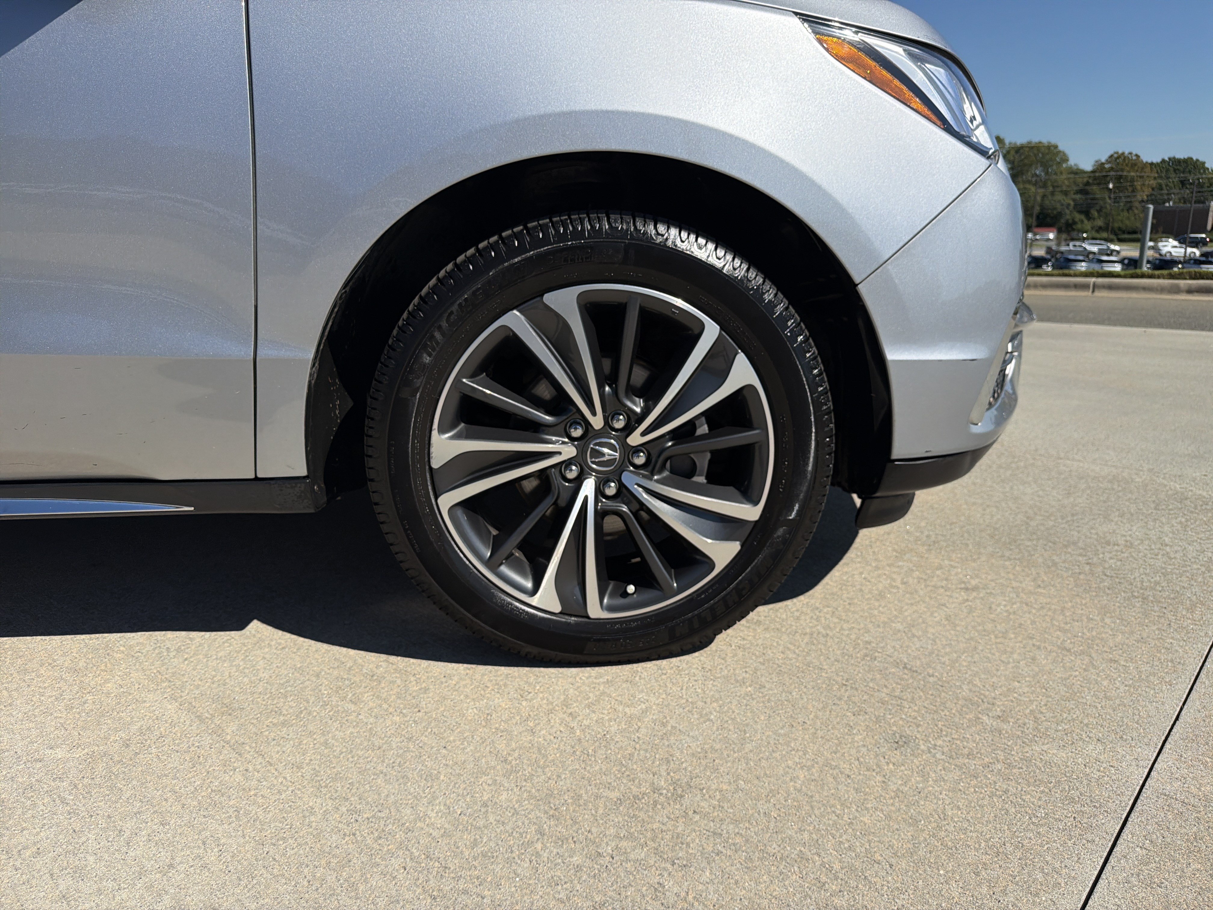 Used 2020 Acura MDX w/ Technology Package AWD/4WD image 13