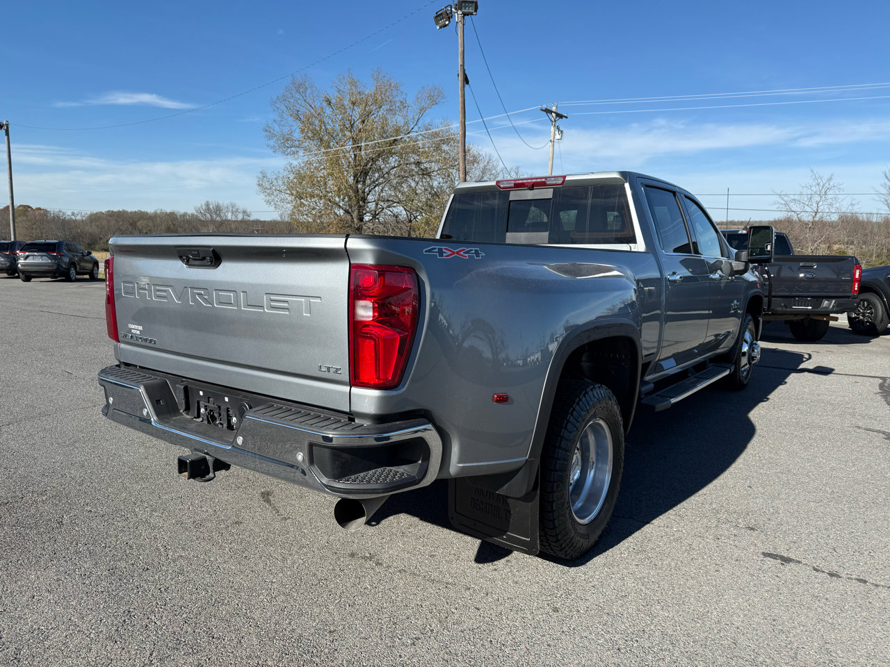 Used 2025 Chevrolet Silverado 3500 LTZ w/ LTZ Texas Edition image 17