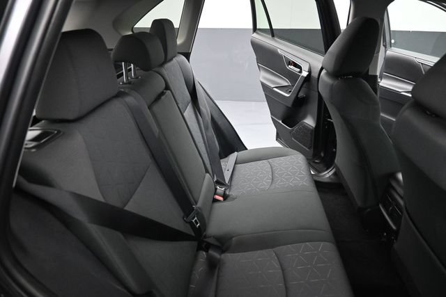 Used 2025 Toyota RAV4 XLE AWD/4WD image 21