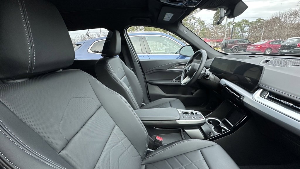 Used 2025 BMW X1 xDrive28i w/ Technology Package image 5