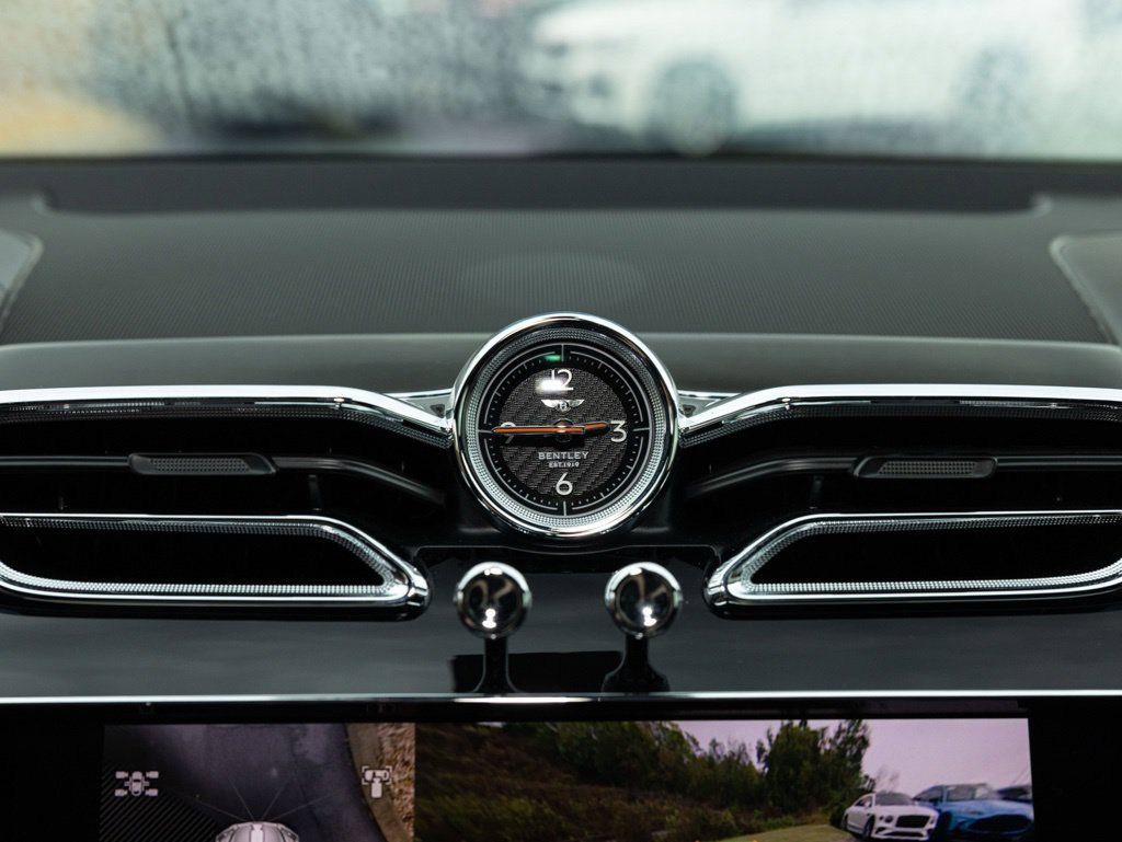 Used 2024 Bentley Bentayga Extended Wheelbase AWD/4WD image 49