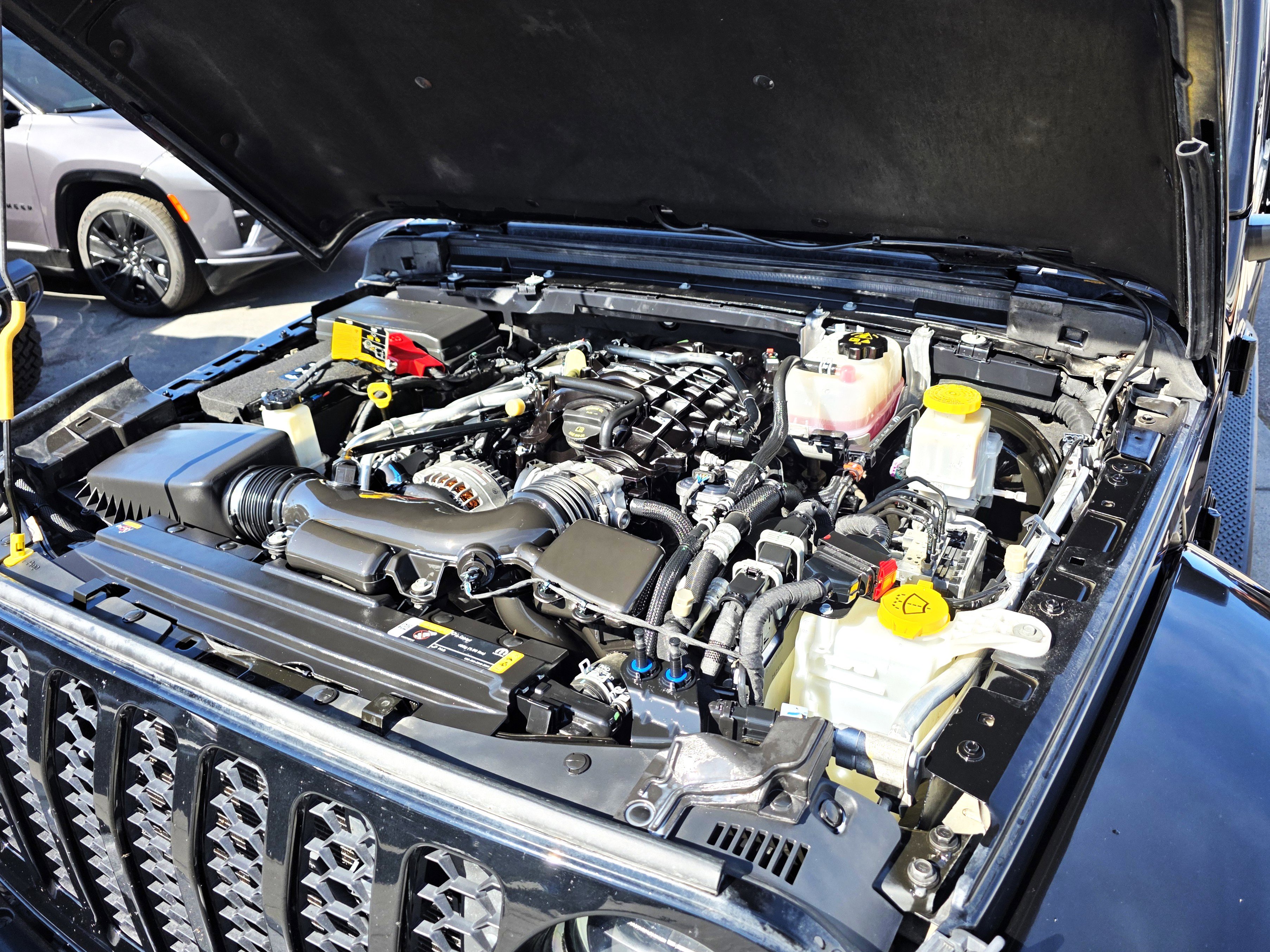 Certified 2023 Jeep Gladiator Sport image 18