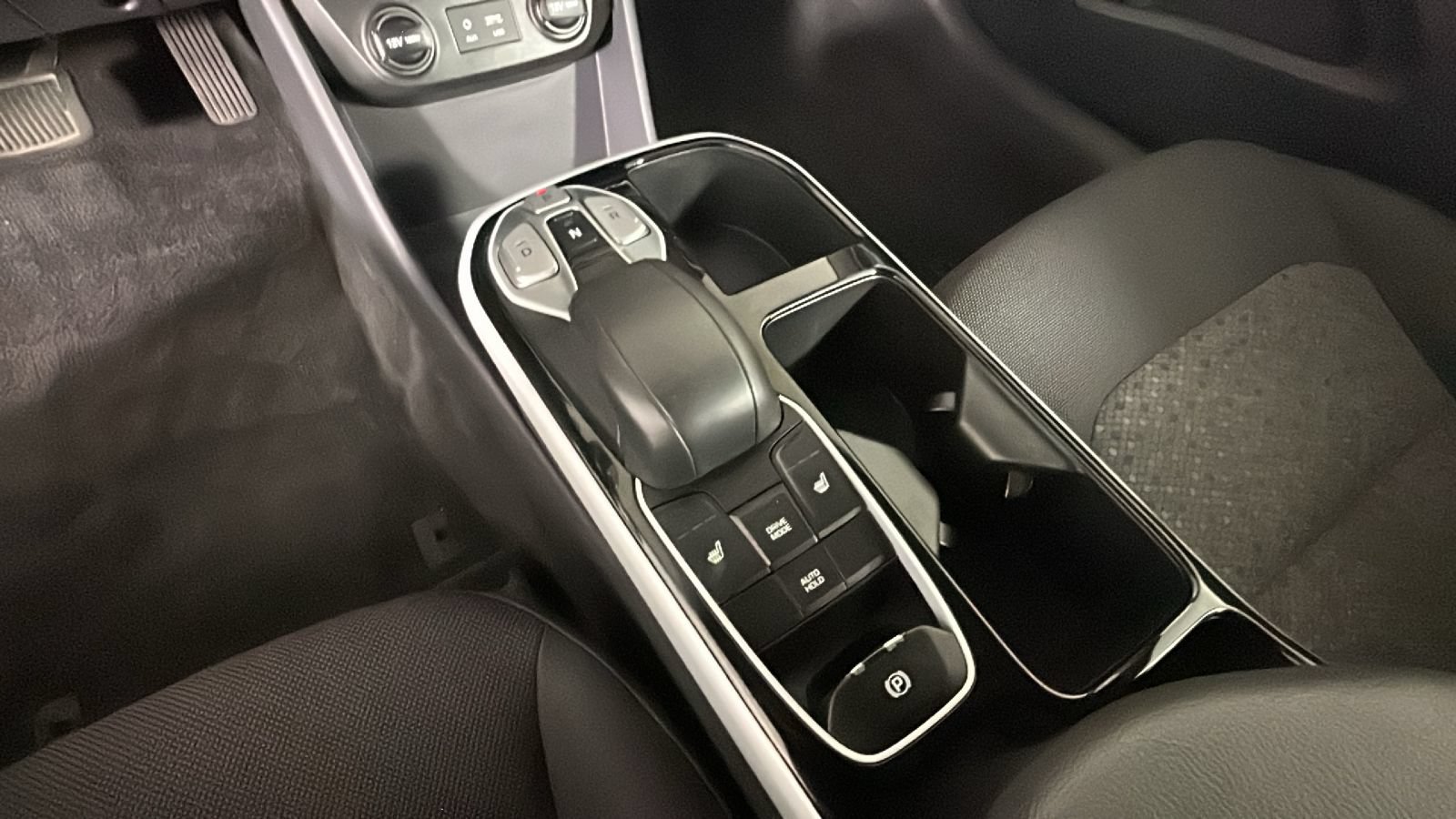 Used 2019 Hyundai Ioniq Electric FWD image 25