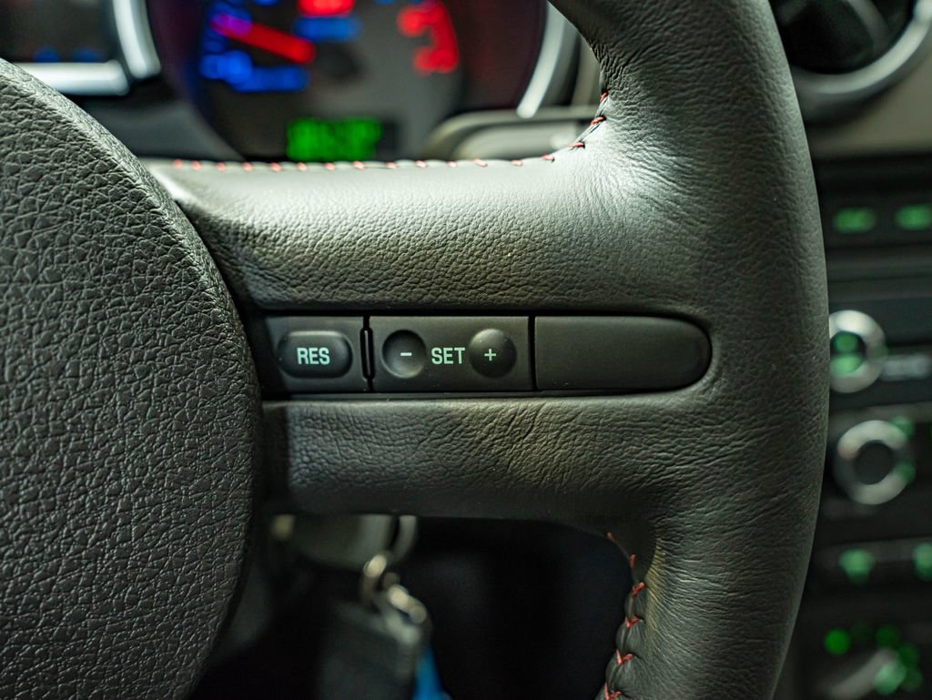 Used 2009 Ford Mustang Shelby GT500 RWD image 26