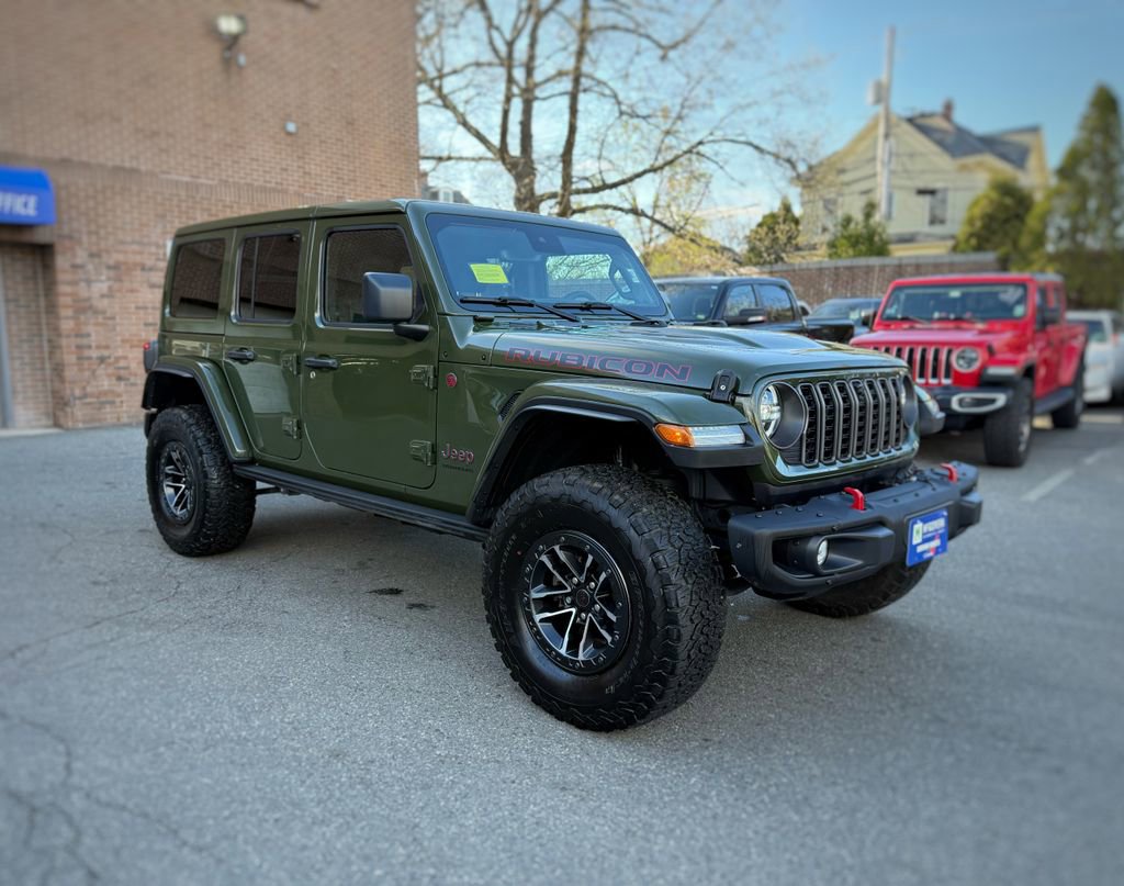 Used 2024 Jeep Wrangler Unlimited Rubicon AWD/4WD image 3