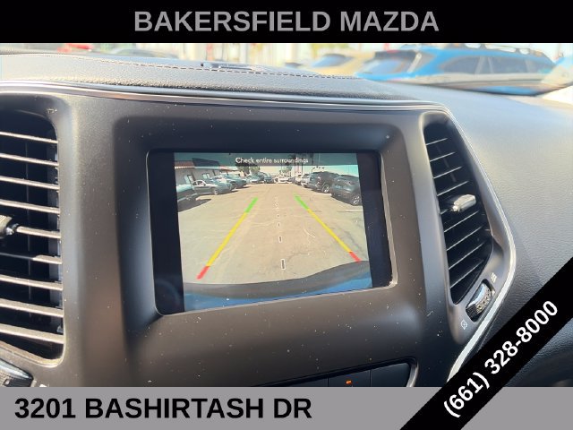 Used 2020 Jeep Cherokee Latitude Plus FWD image 20