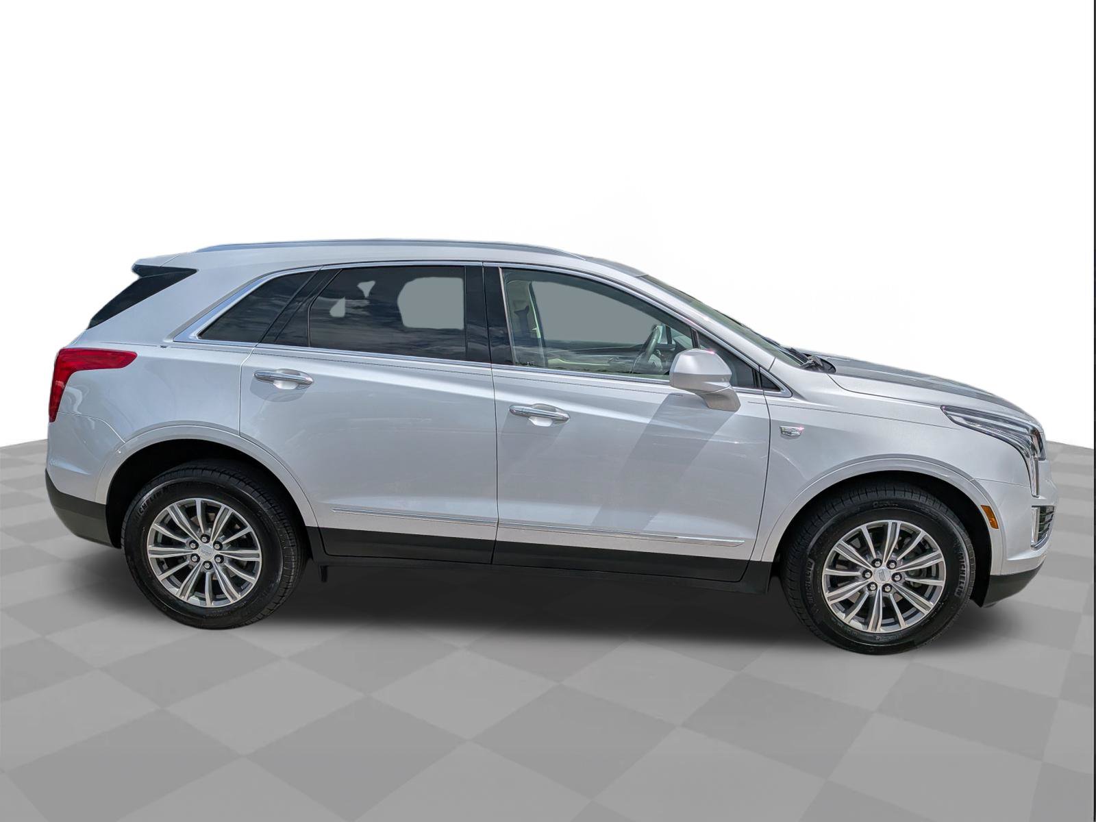 Certified 2019 Cadillac XT5 Luxury FWD image 3